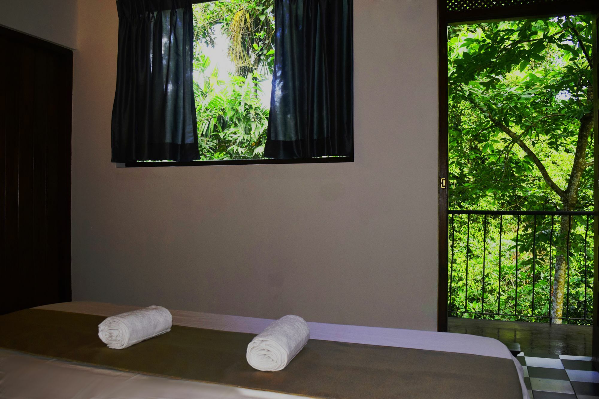Avaana By Springhills Hotel แคนดี้ ภายนอก รูปภาพ